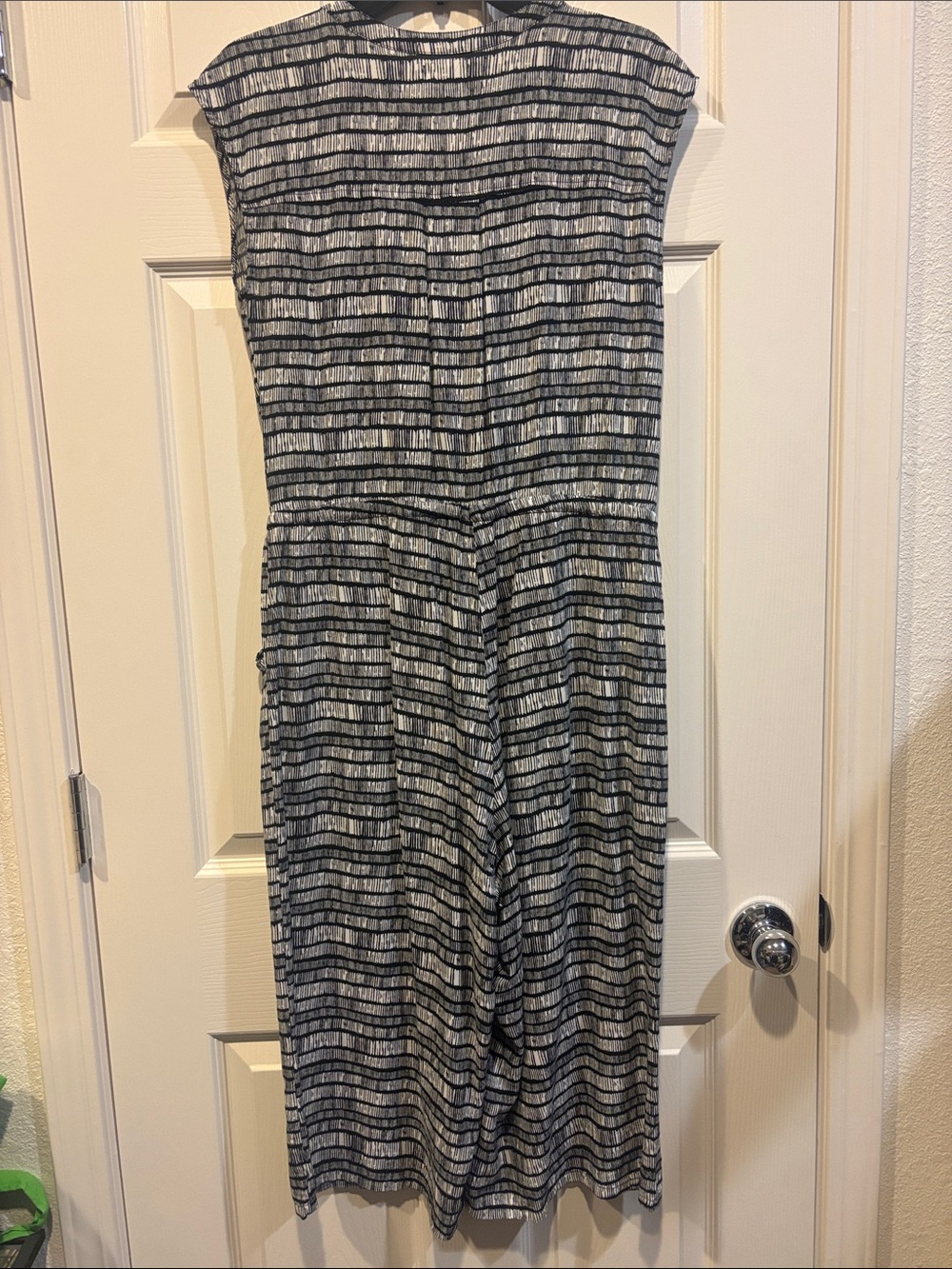 Old Navy Black and White Striped Cap-Sleeve Jumpsuit - Picture 5 of 7
